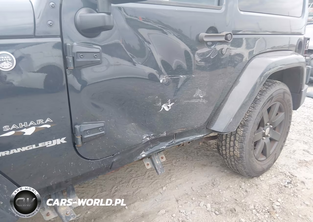 2018 Jeep Wrangler Jk Sahara 4X4 VIN:1C4GJWBG9JL894623 - 6