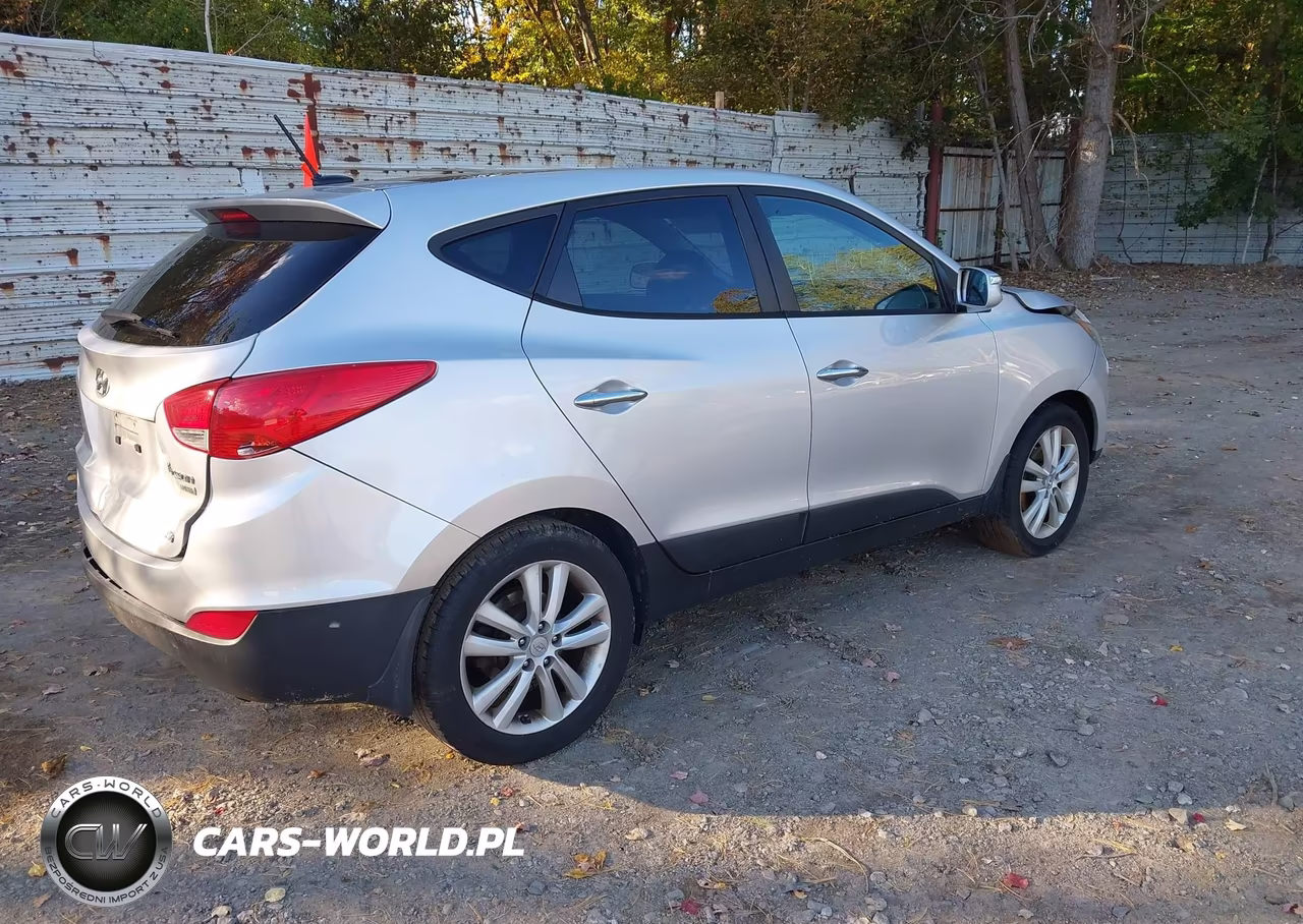 2010 Hyundai Tucson Limited VIN:KM8JUCAC4AU047234 - 4