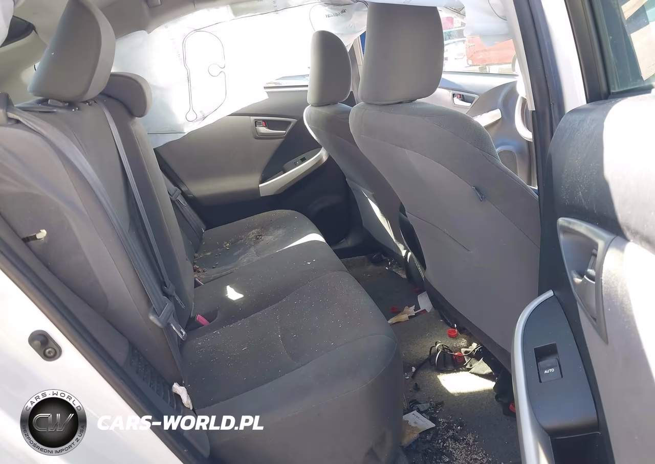 2014 Toyota Prius Two VIN:JTDKN3DUXE0363180 - 8