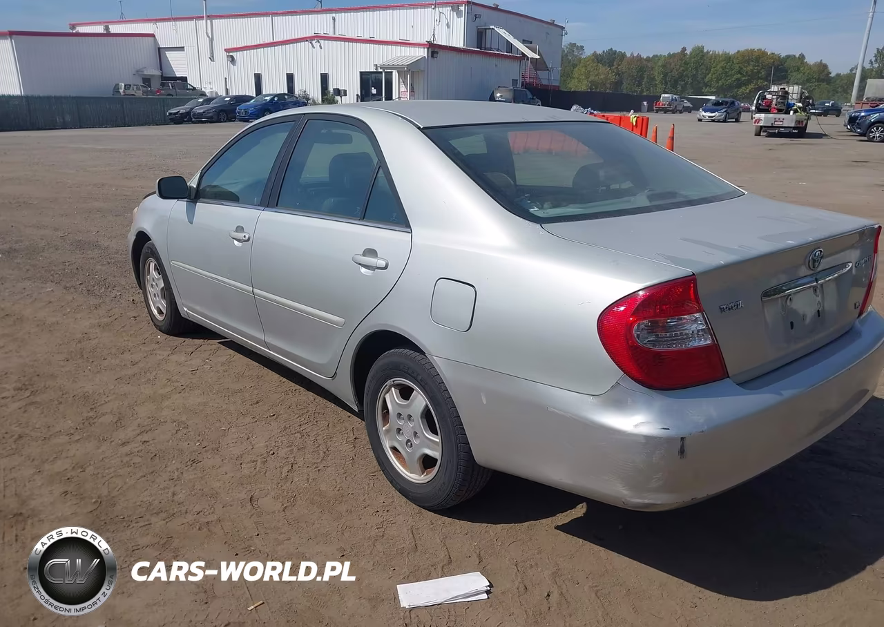 2002 Toyota Camry Le V6 VIN:4T1BF32K62U523392 - 3