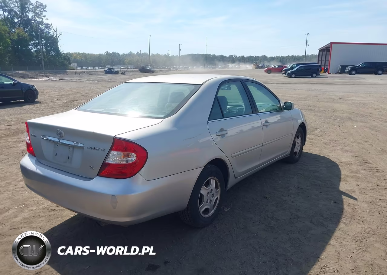 2002 Toyota Camry Le V6 VIN:4T1BF32K62U523392 - 4