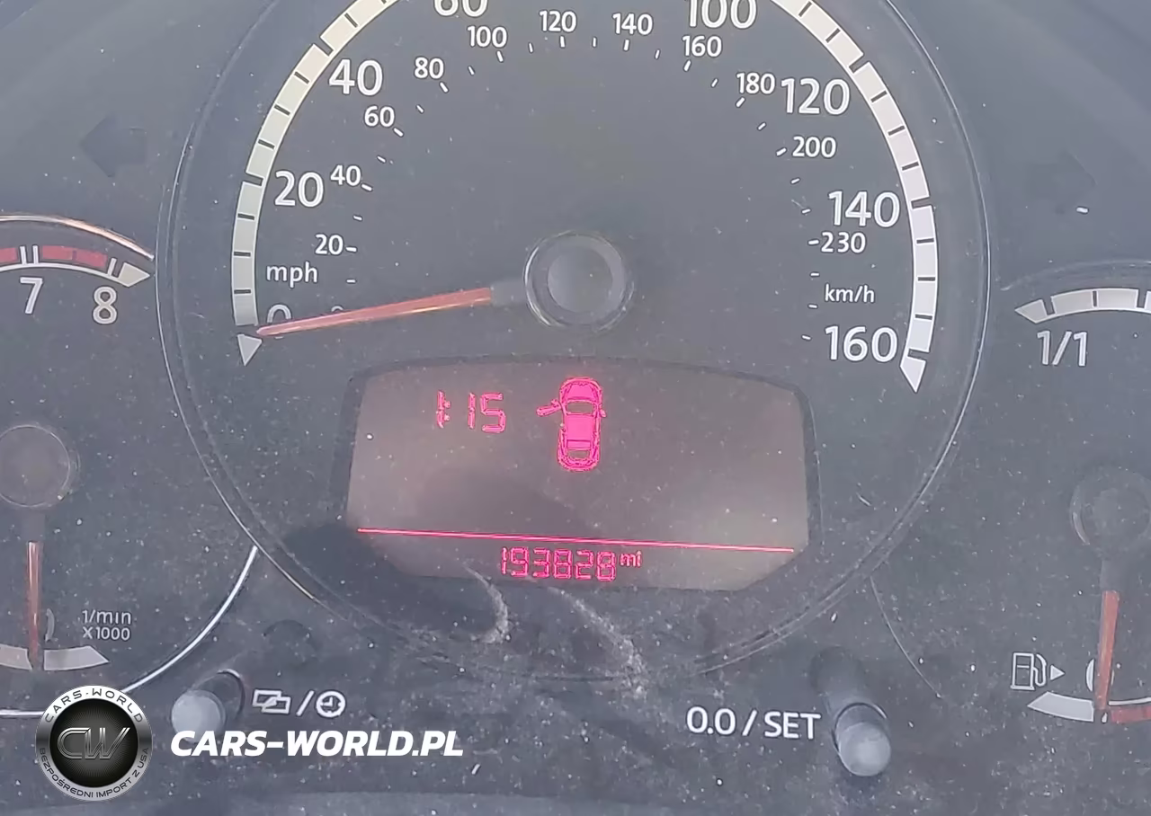 2013 Volkswagen Beetle 2.5L Entry VIN:3VWFP7AT7DM646885 - 7