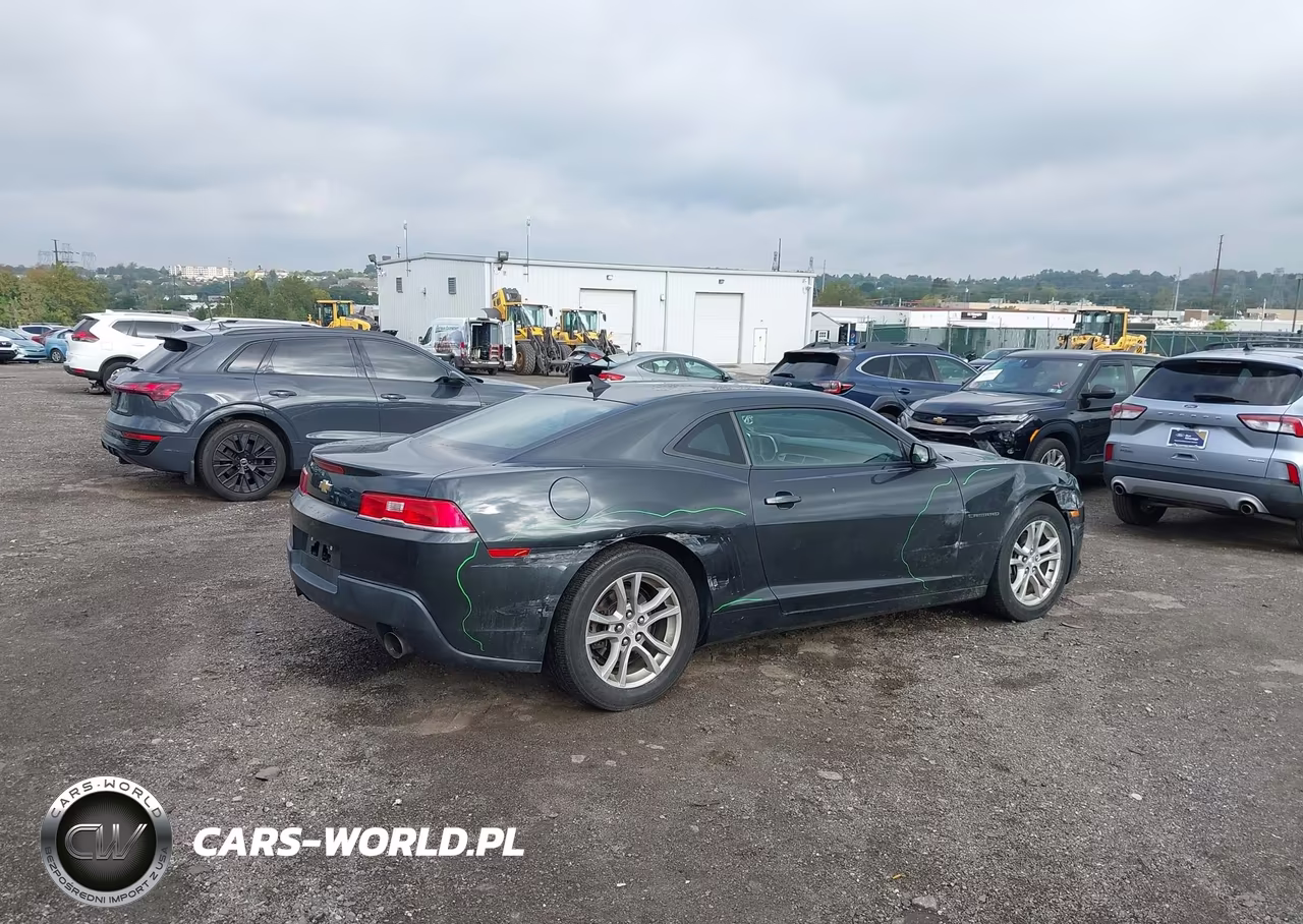 2015 Chevrolet Camaro 2Ls VIN:2G1FB1E32F9132875 - 4