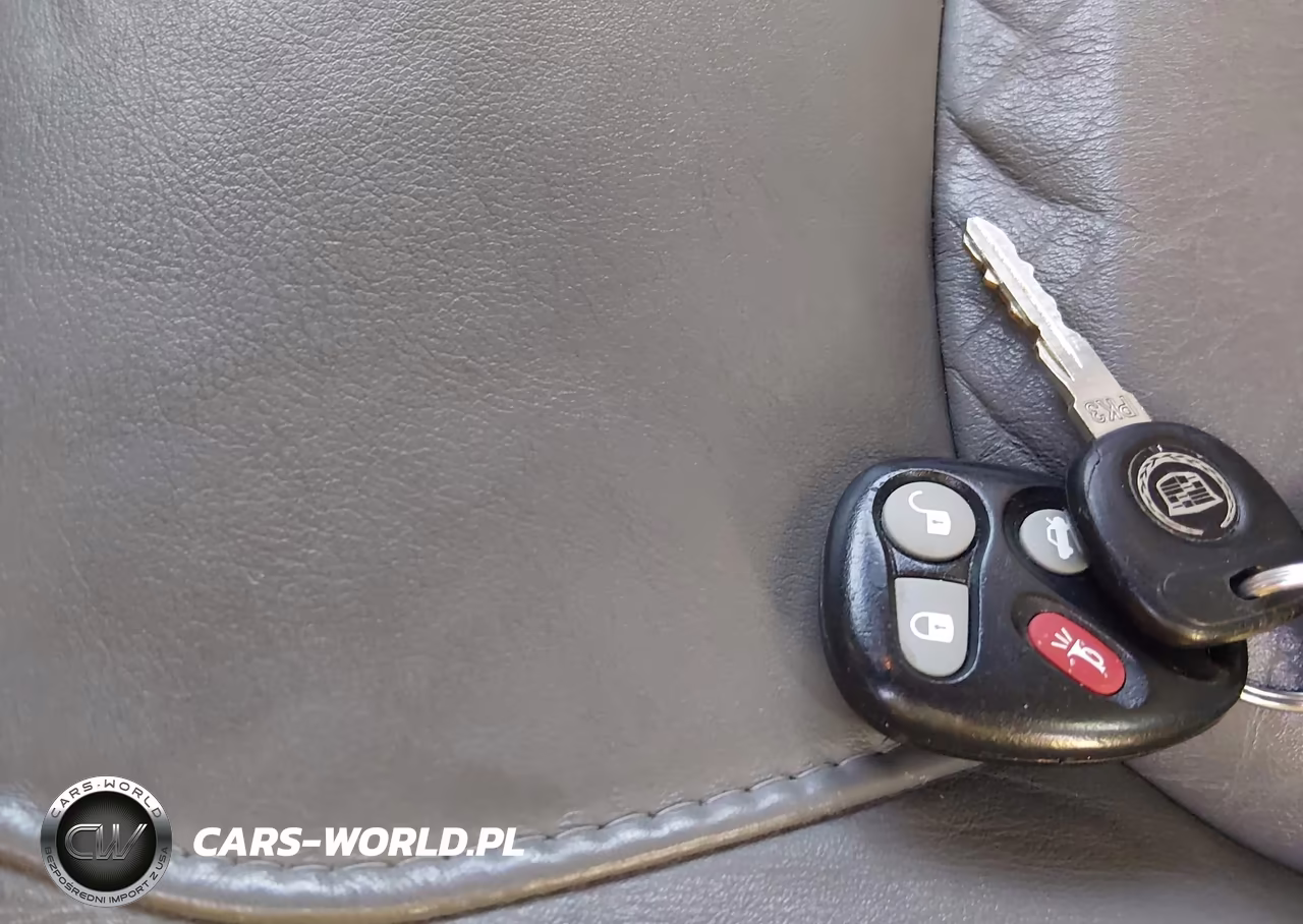 2005 Cadillac Deville Livery VIN:1G6KD54Y35U108108 - 11
