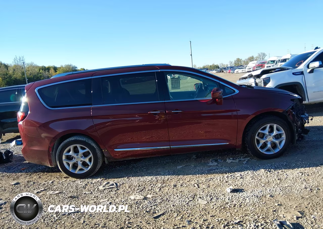 2018 Chrysler Pacifica Touring L VIN:2C4RC1BG3JR104407 - 14