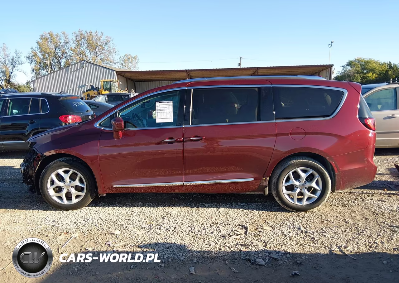 2018 Chrysler Pacifica Touring L VIN:2C4RC1BG3JR104407 - 15
