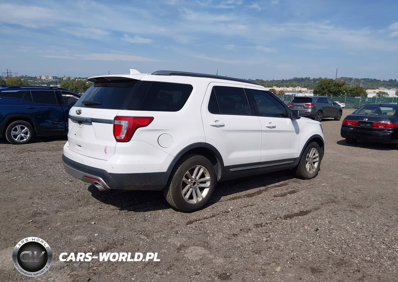 2016 Ford Explorer Xlt VIN:1FM5K7D83GGA31779 - 4