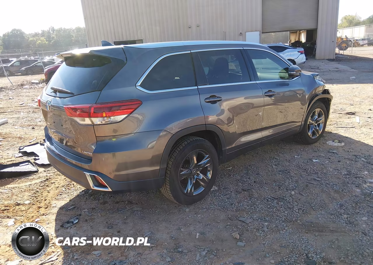 2017 Toyota Highlander Limited Platinum VIN:5TDYZRFH0HS221150 - 4