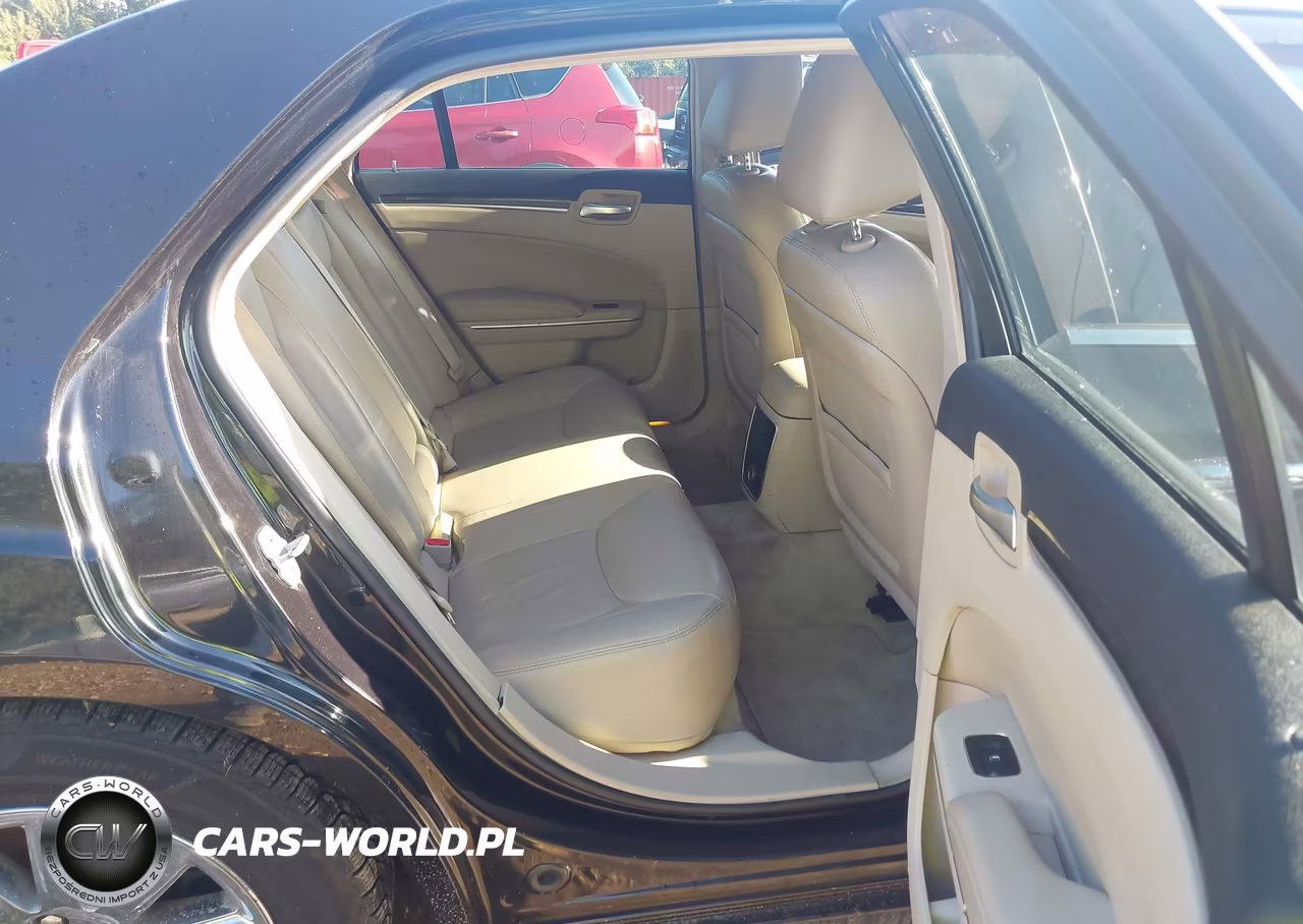 2011 Chrysler 300 Limited VIN:2C3CA5CG1BH546339 - 8