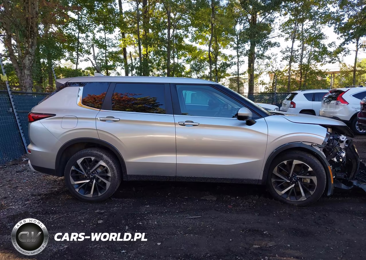 2024 Mitsubishi Outlander Se 2.5 S-Awc-Se Black Edition S-Awc-Se Black Edition W-Pano Roof S-Awc-Se Ralliart S-Awc VIN:JA4J4VA83RZ075417 - 13