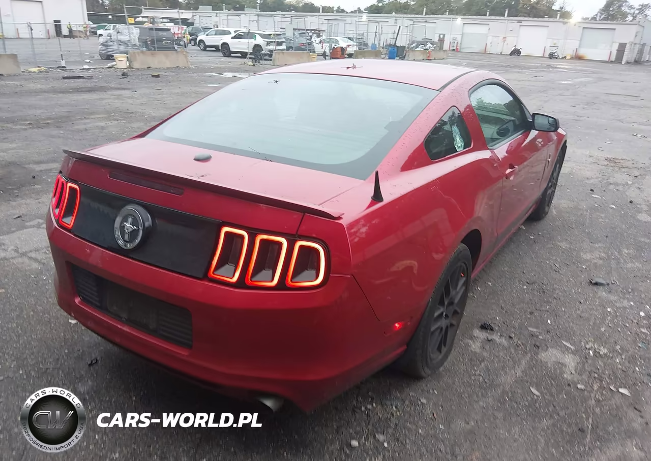 2013 Ford Mustang V6 Premium VIN:1ZVBP8AM7D5240253 - 4