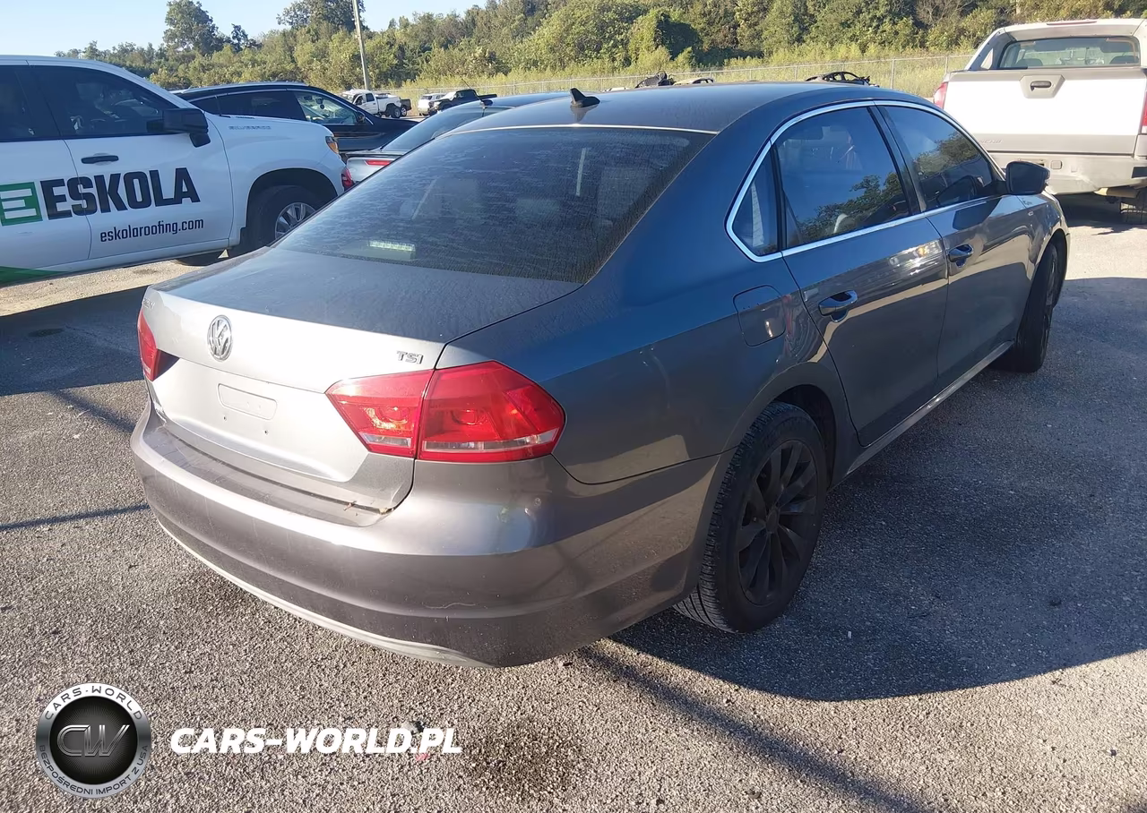 2014 Volkswagen Passat 1.8T Wolfsburg Edition VIN:1VWAT7A32EC043058 - 4