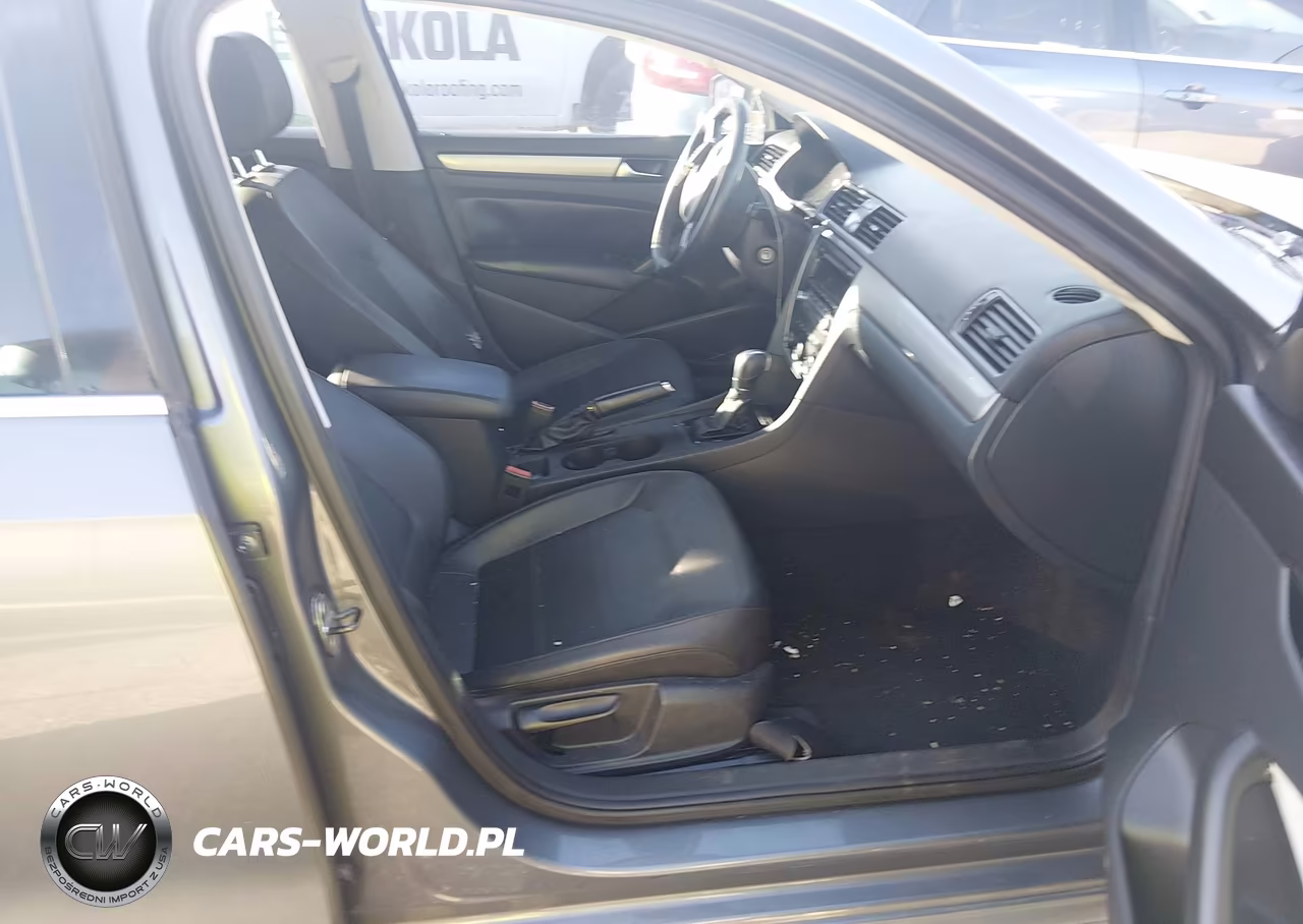 2014 Volkswagen Passat 1.8T Wolfsburg Edition VIN:1VWAT7A32EC043058 - 5