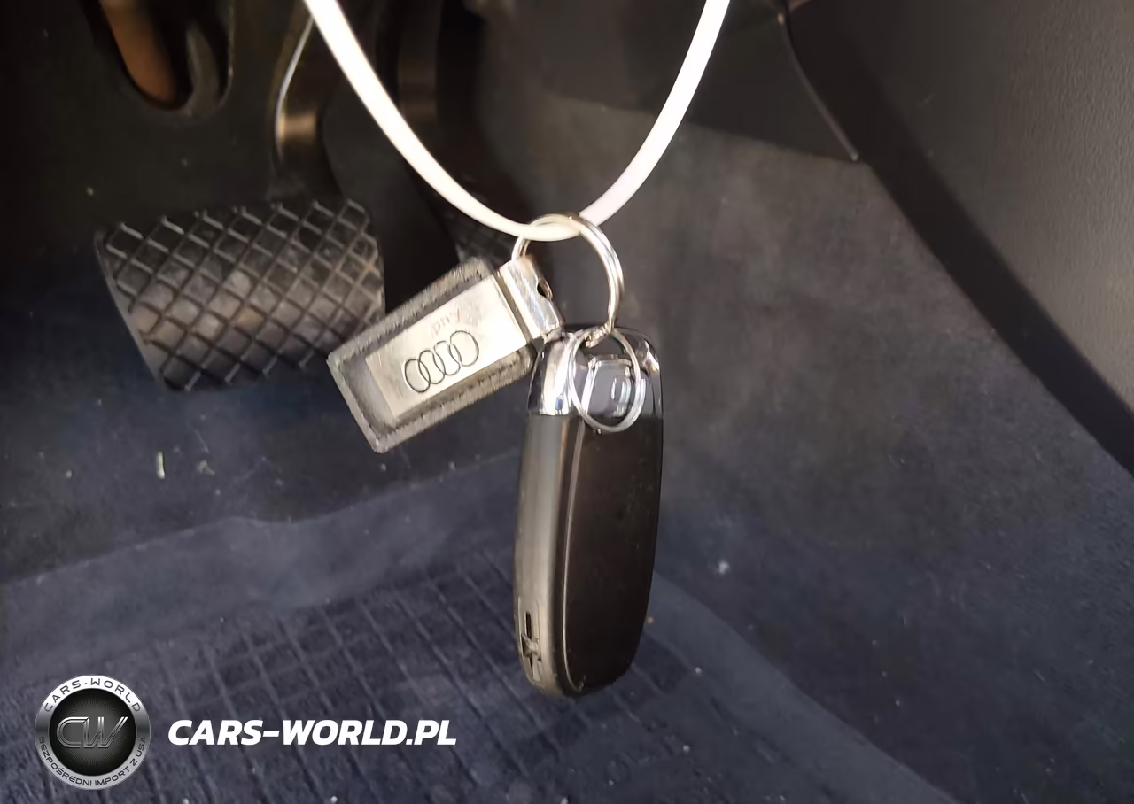 2017 Audi Q5 2.0T Premium VIN:WA1C2AFP1HA083987 - 11