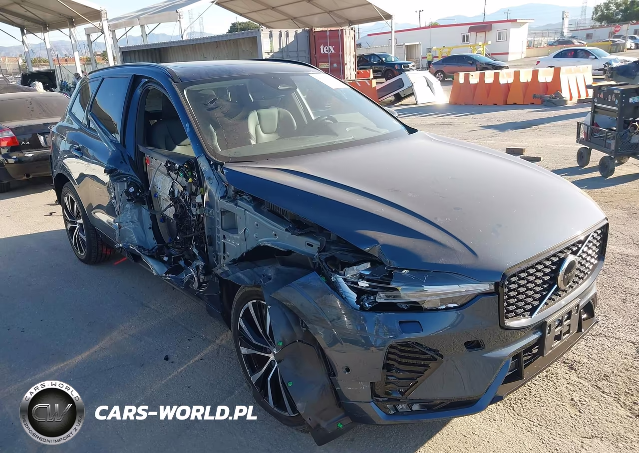 2024 Volvo Xc60 B5 Plus Dark Theme