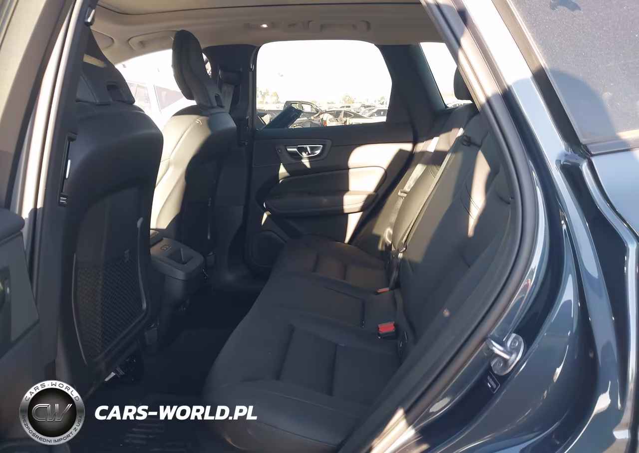 2024 Volvo Xc60 B5 Plus Dark Theme VIN:YV4L12RL6R1947924 - 8
