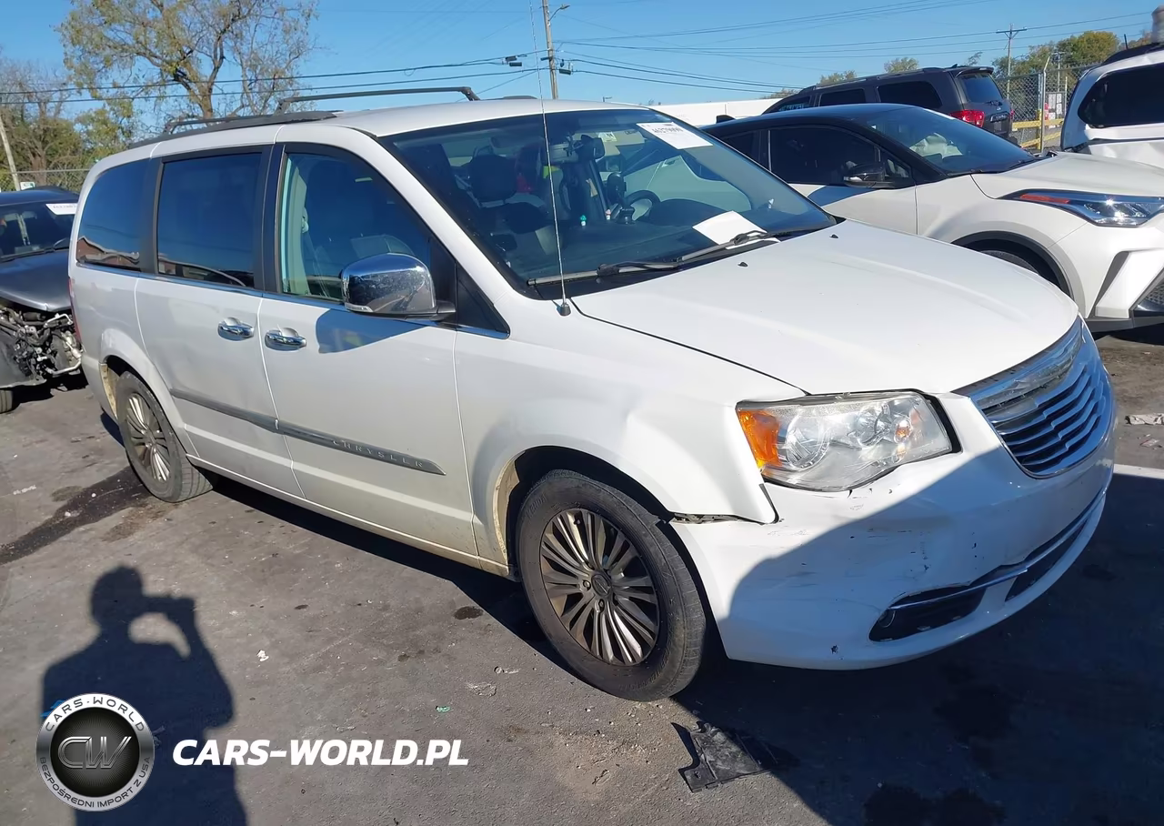 2015 Chrysler Town & Country Touring-L – zdjęcie 1 z 16