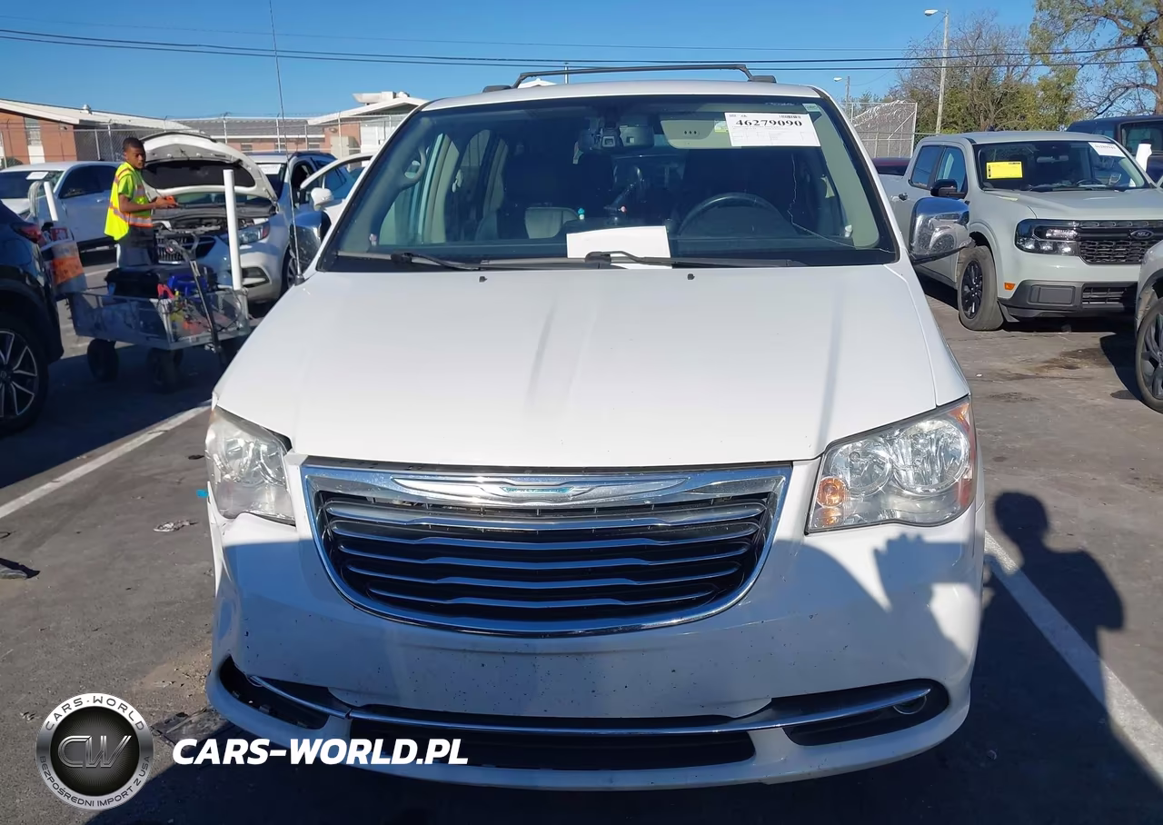 2015 Chrysler Town & Country Touring-L VIN:2C4RC1CGXFR602772 - 12