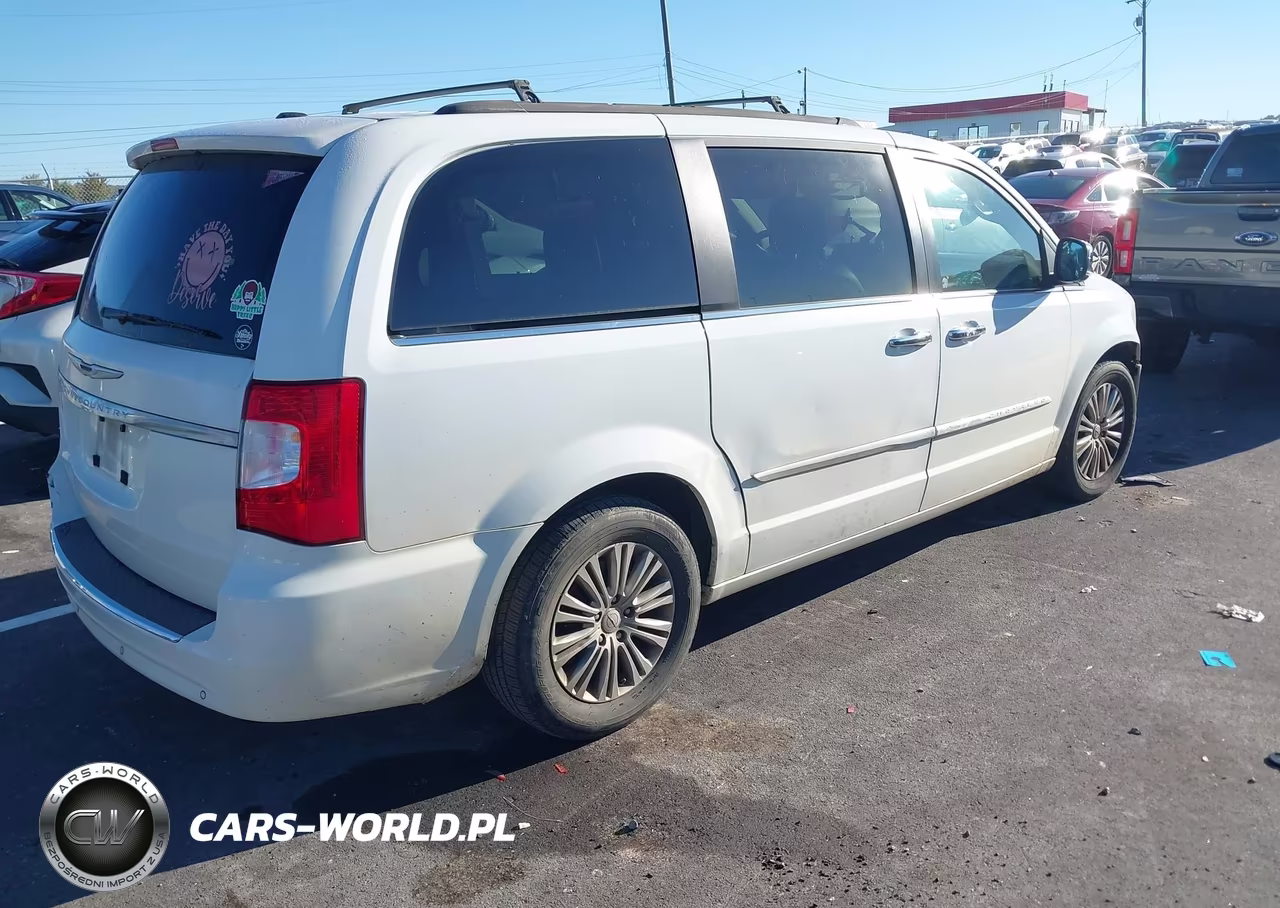 2015 Chrysler Town & Country Touring-L VIN:2C4RC1CGXFR602772 - 4
