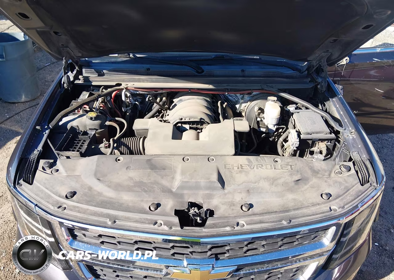 2018 Chevrolet Suburban Lt VIN:1GNSCHKC0JR333681 - 10
