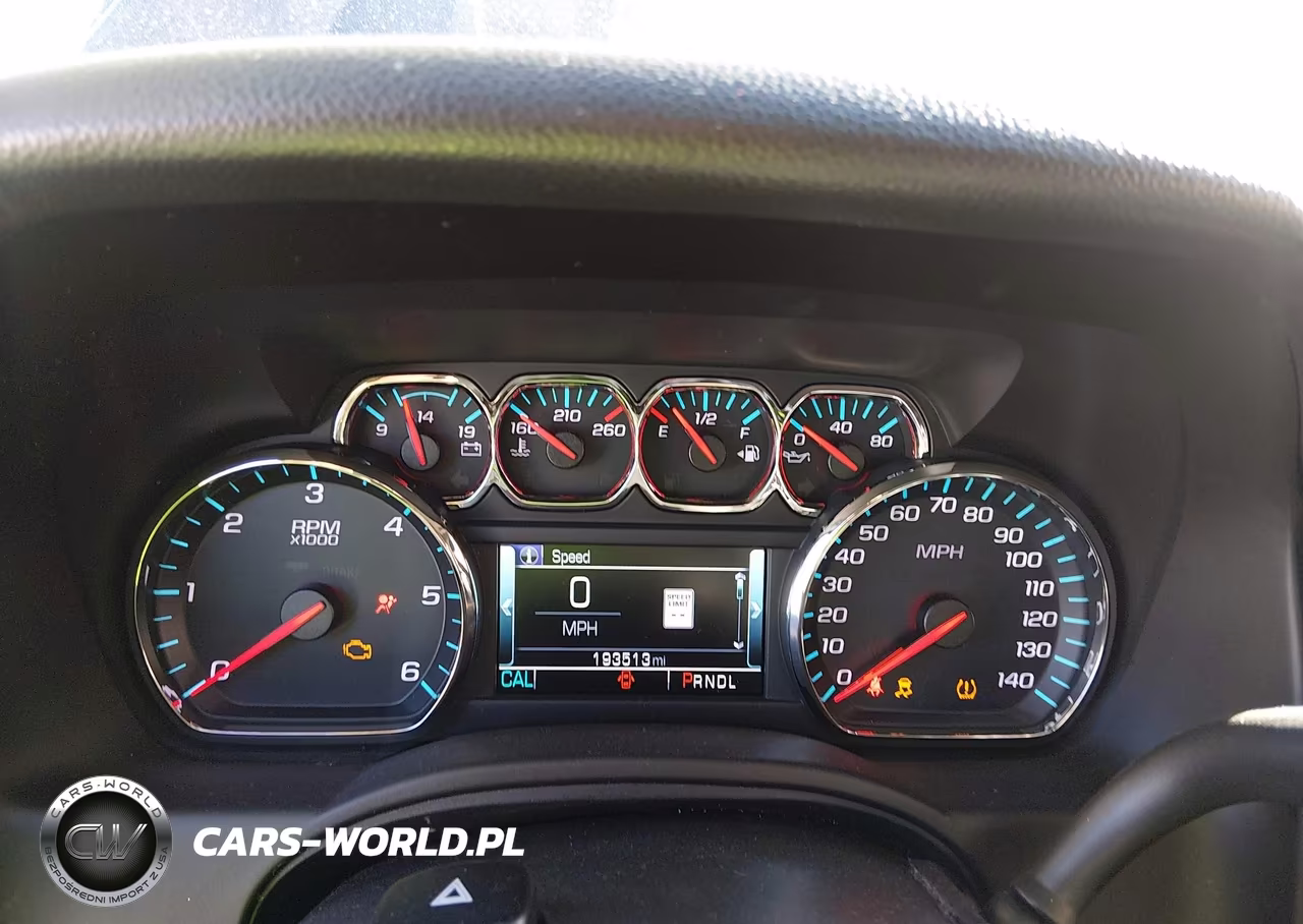 2018 Chevrolet Suburban Lt VIN:1GNSCHKC0JR333681 - 7
