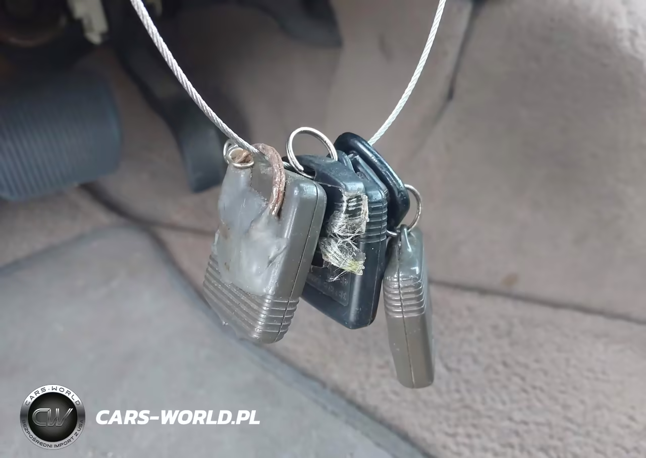 2003 Mercury Grand Marque VIN:2MEFM74W73X706988 - 11