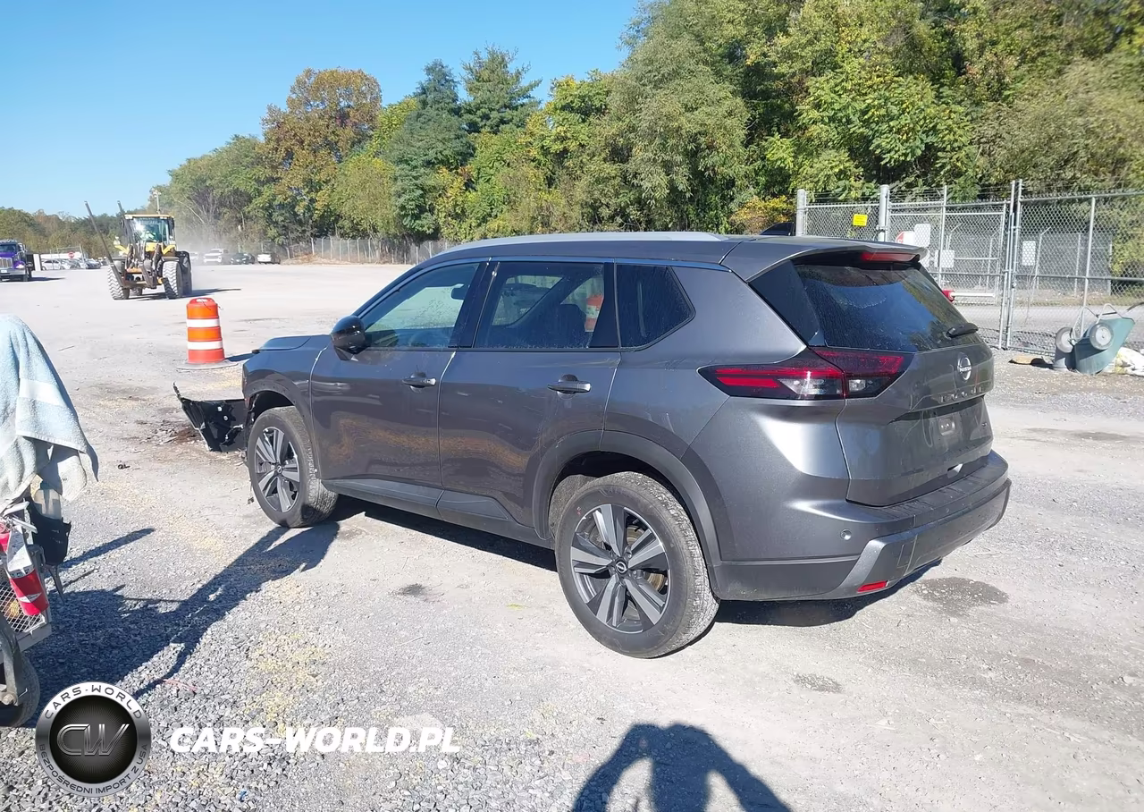 2026 Nissan Rogue Sl VIN:5N1BT3CA8TC818063 - 3