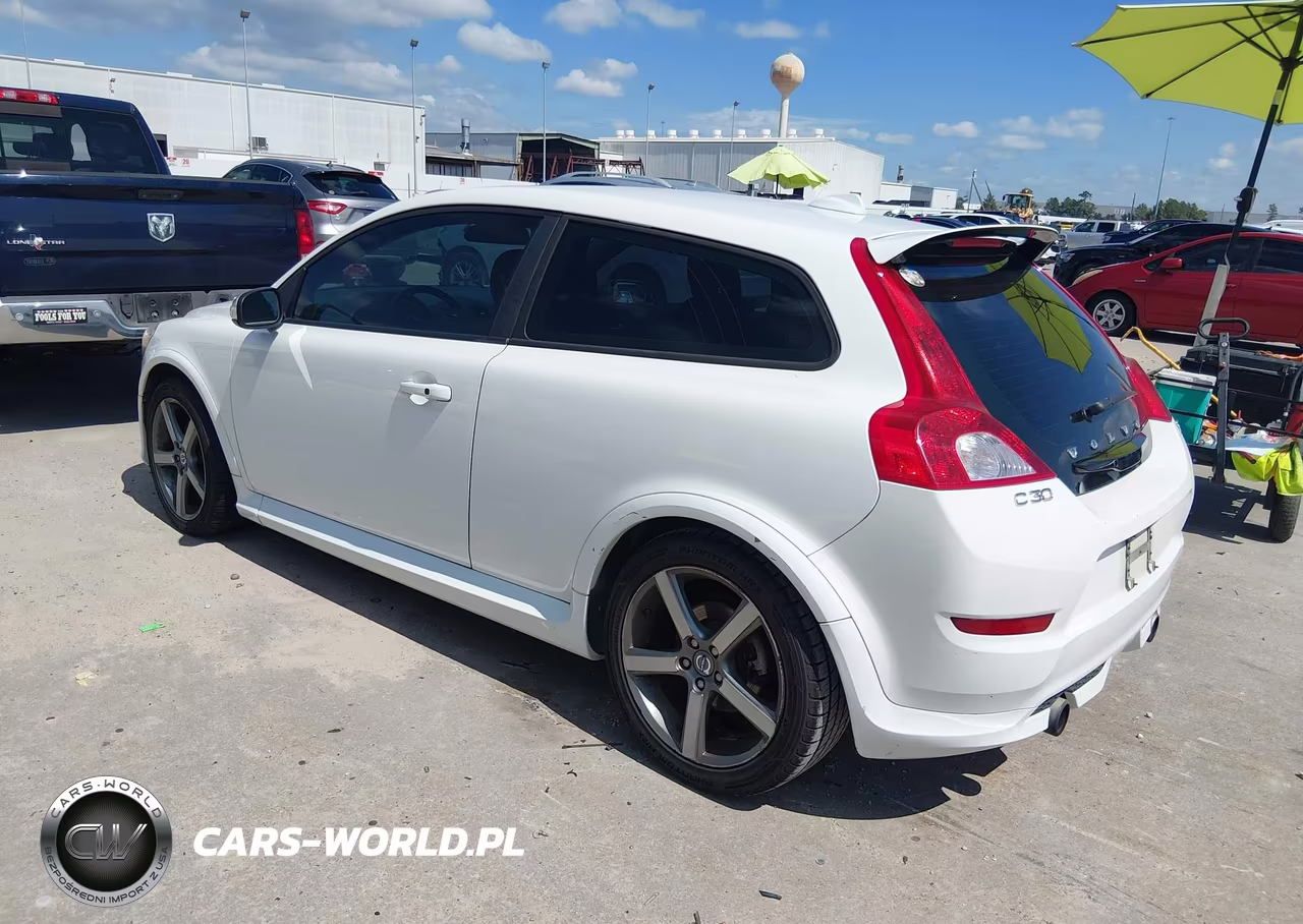 2013 Volvo C30 T5-T5 Platinum-T5 Premier-T5 Premier Plus-T5 R-Design-T5 R-Design Platinum-T5 R-Design Premier VIN:YV1672MK8D2304517 - 3