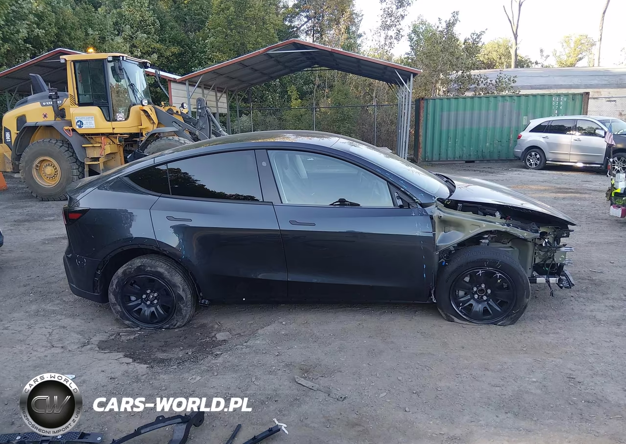 2026 Tesla Model Y Premium Rear-Wheel Drive-Rear-Wheel Drive VIN:7SAYGDED5TA706520 - 14