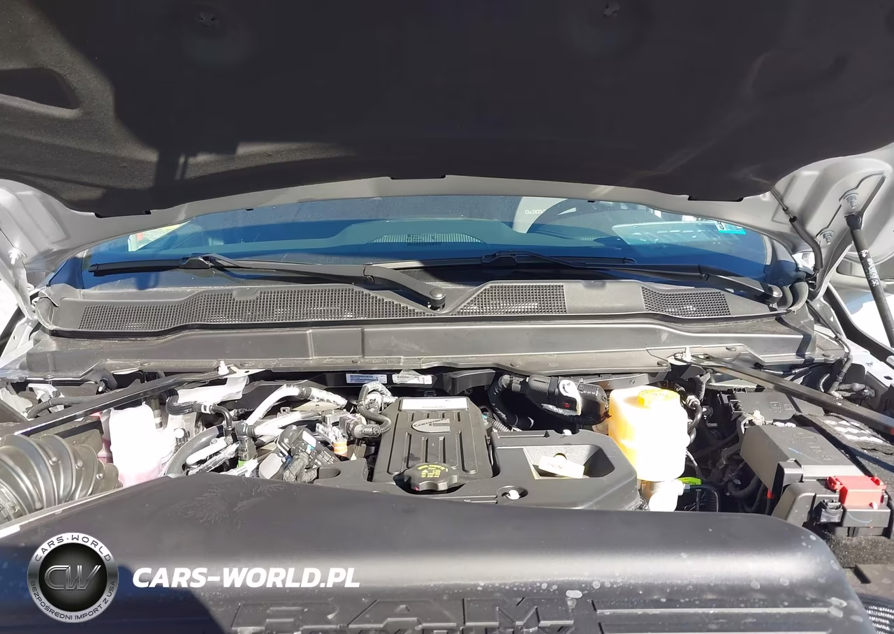 2027 Ram Ram 1500 VIN:3C6UR5FL3VG380533 - 10