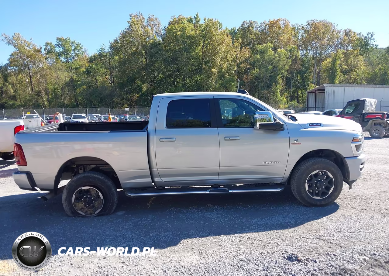 2027 Ram Ram 1500 VIN:3C6UR5FL3VG380533 - 13