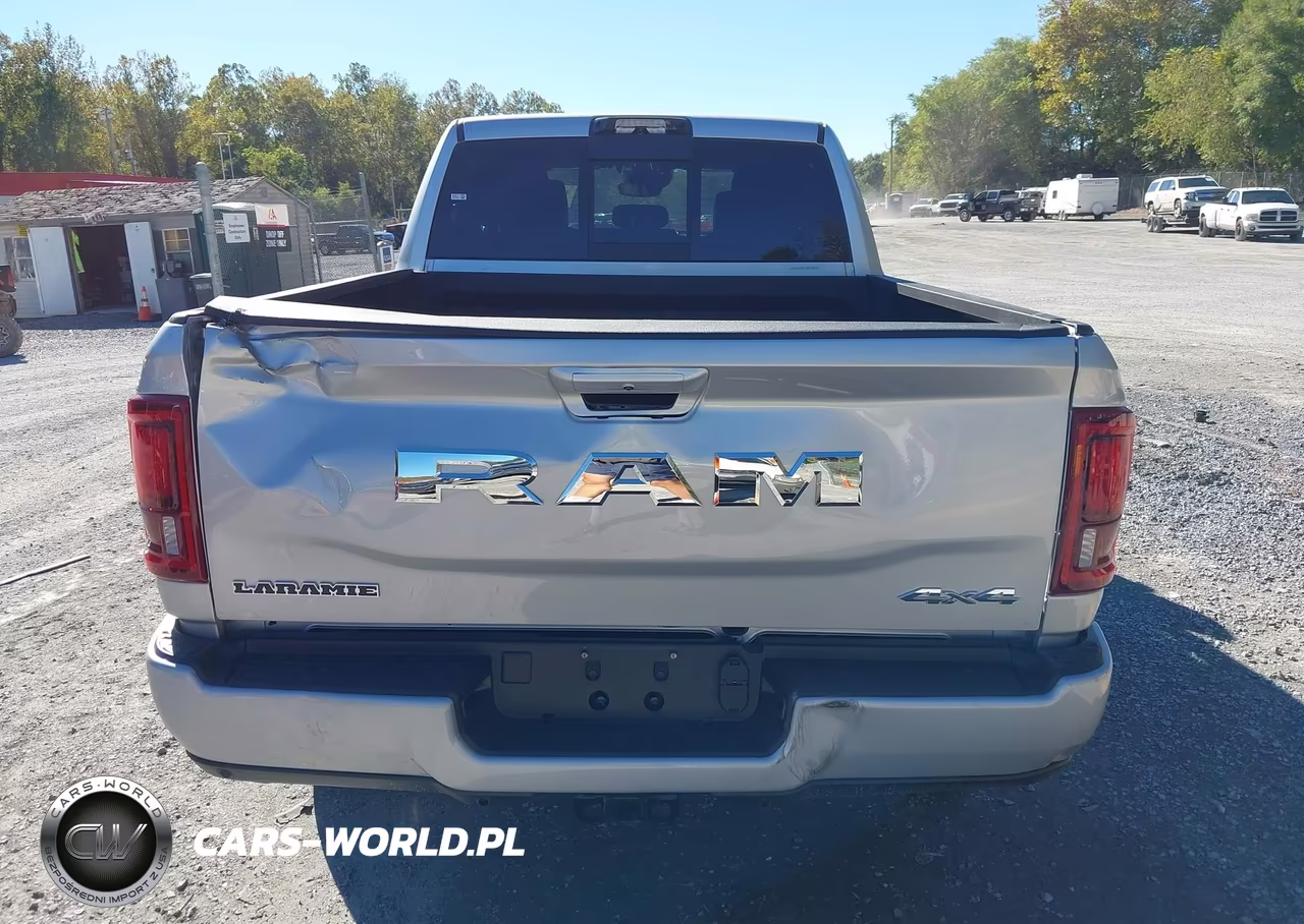 2027 Ram Ram 1500 VIN:3C6UR5FL3VG380533 - 16