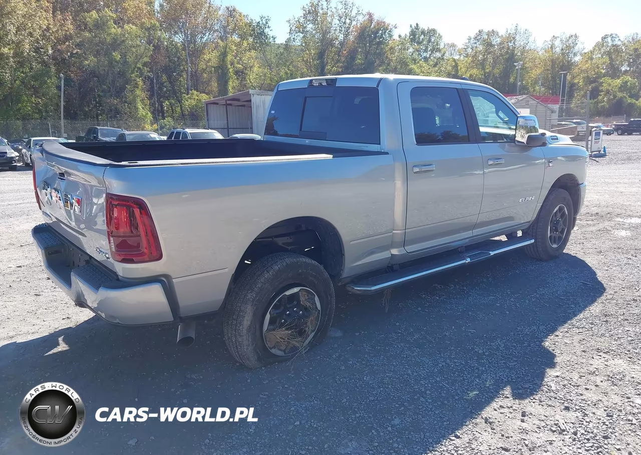 2027 Ram Ram 1500 VIN:3C6UR5FL3VG380533 - 4