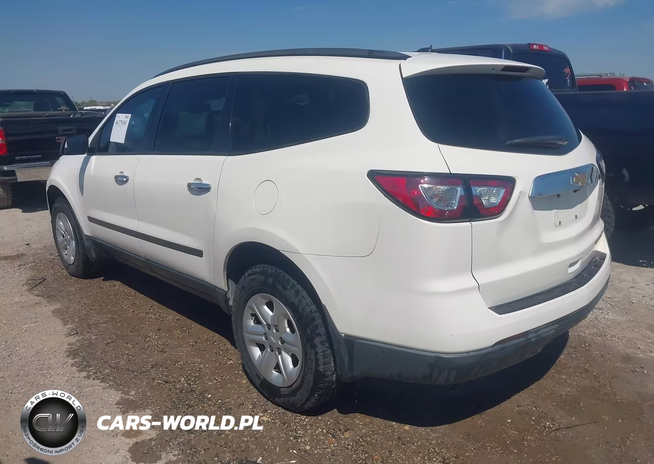 2015 Chevrolet Traverse Ls VIN:1GNKRFKD2FJ158089 - 3