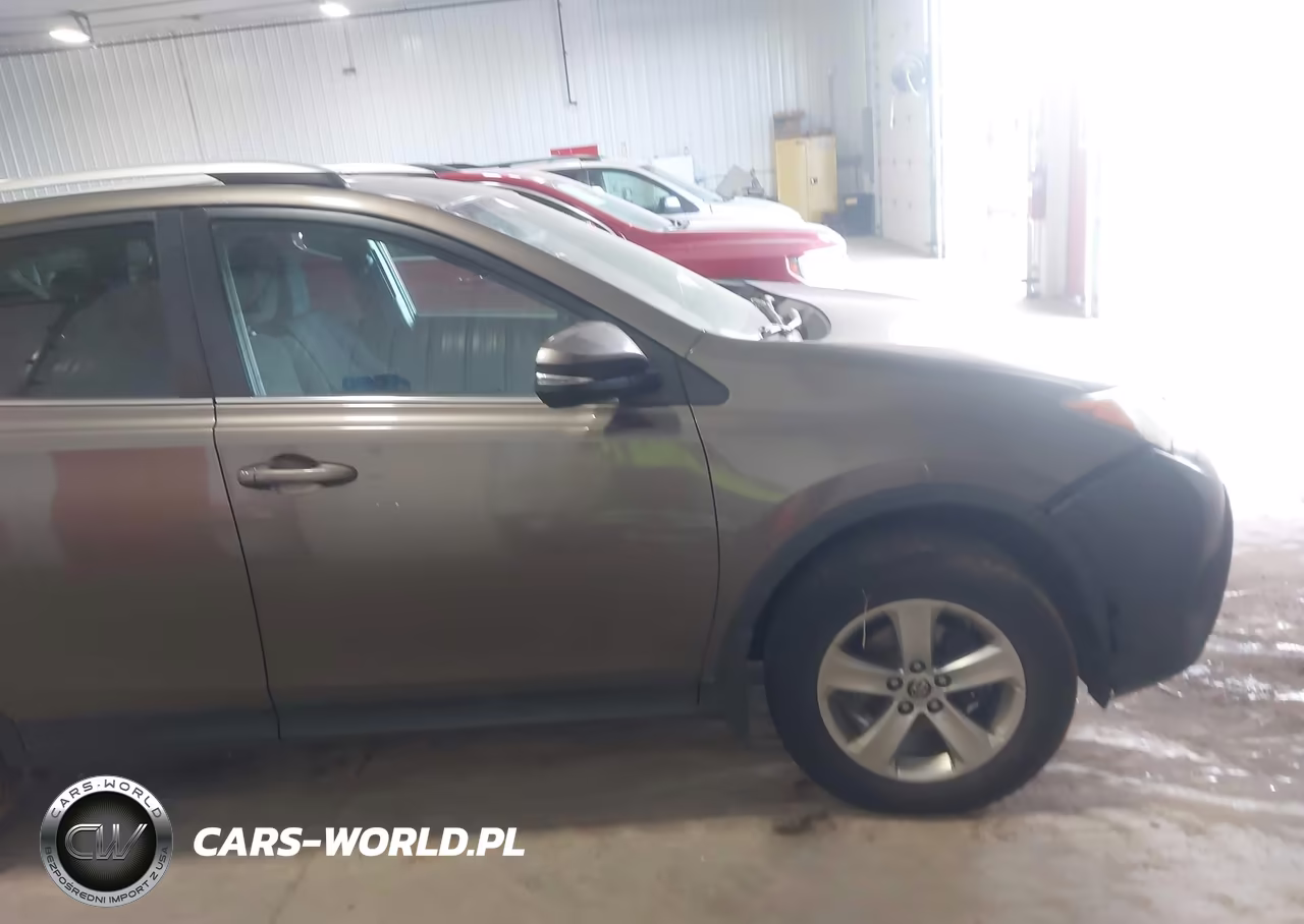 2015 Toyota Rav4 Xle VIN:2T3RFREV9FW288023 - 13