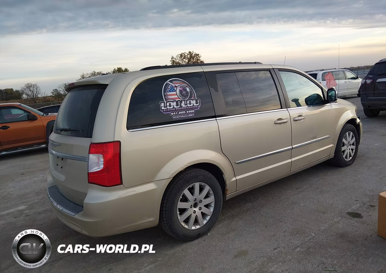 2011 Chrysler Town & Country Touring-L VIN:2A4RR8DG5BR733957 - 4