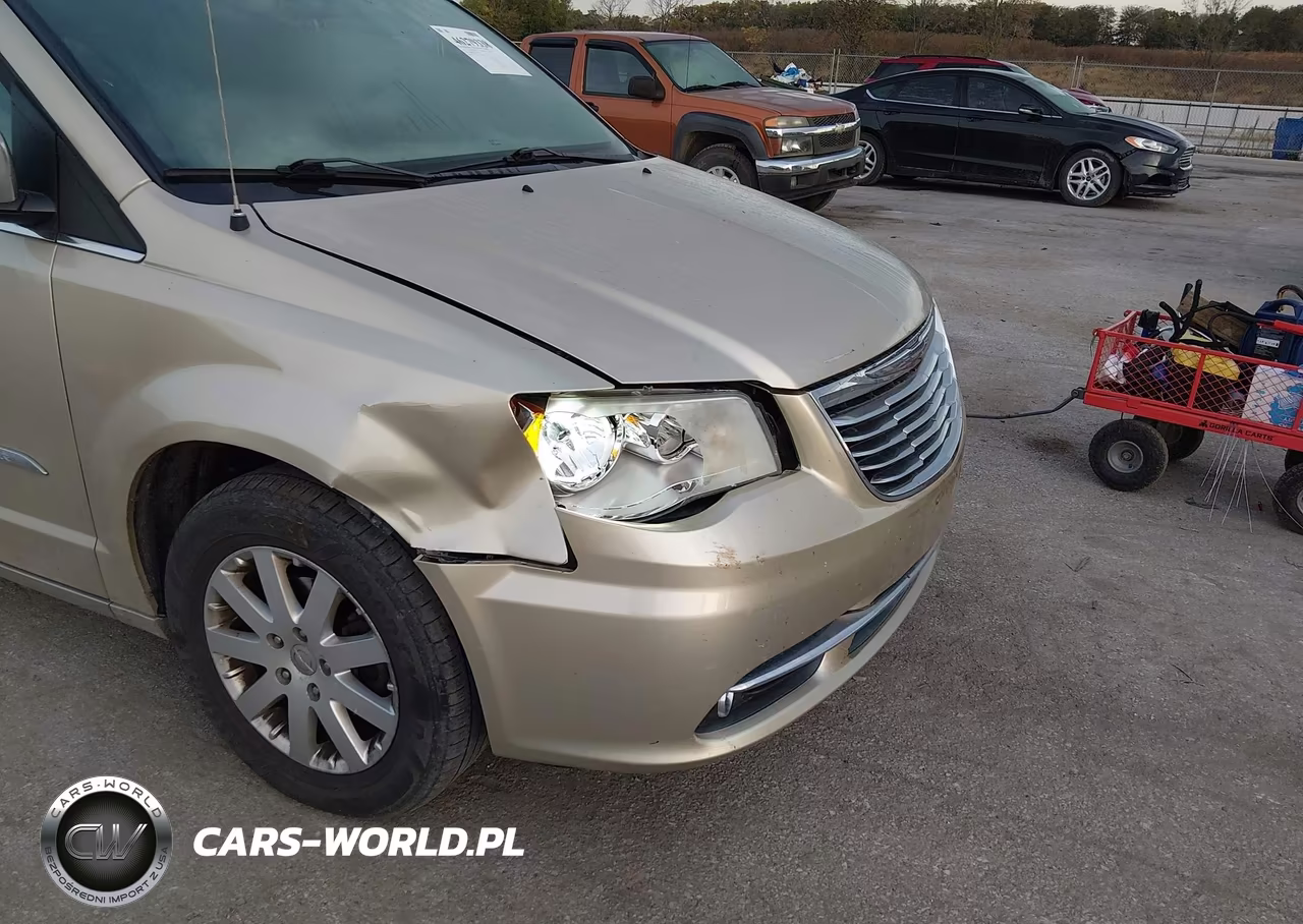2011 Chrysler Town & Country Touring-L VIN:2A4RR8DG5BR733957 - 6