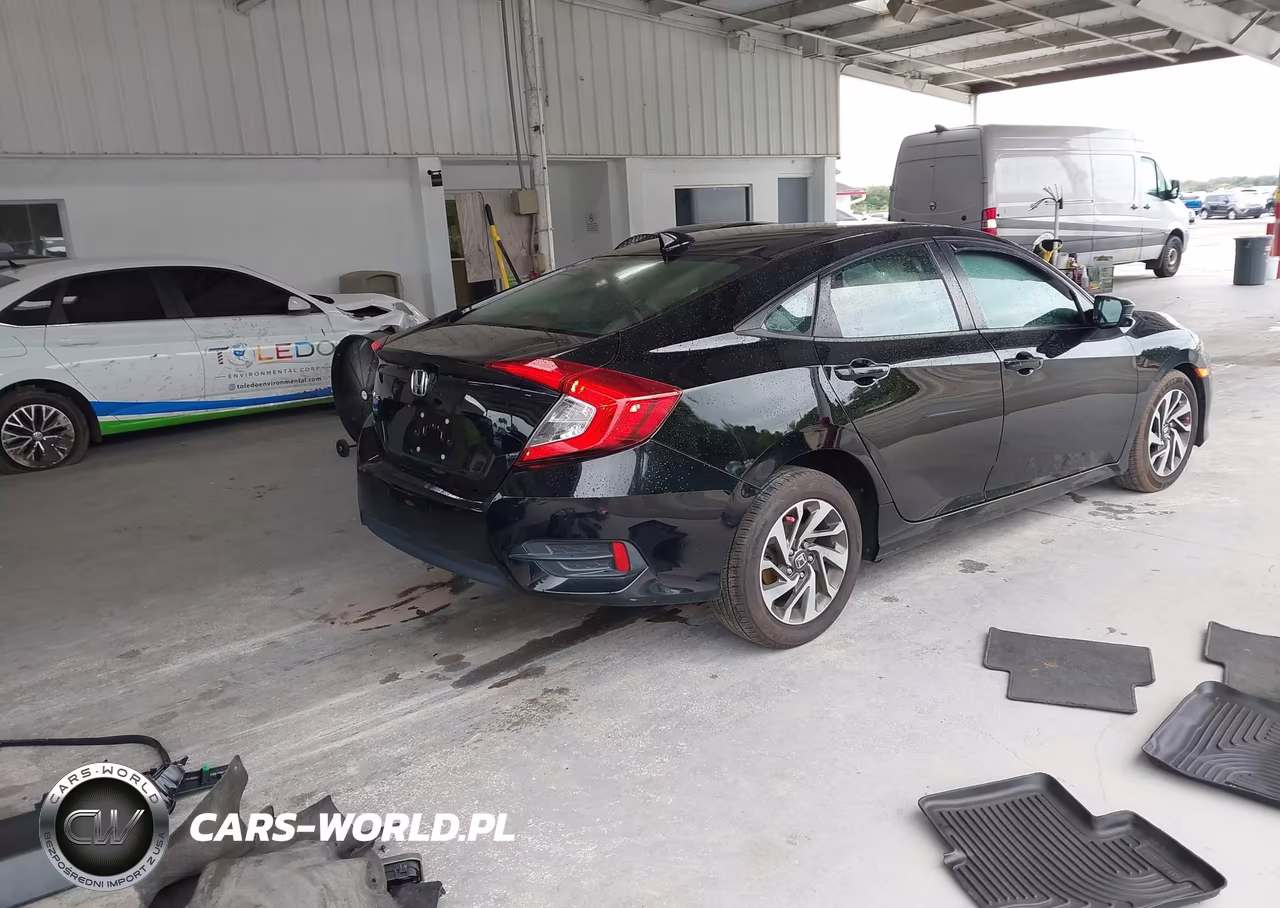 2017 Honda Civic Ex VIN:2HGFC2F70HH577850 - 4
