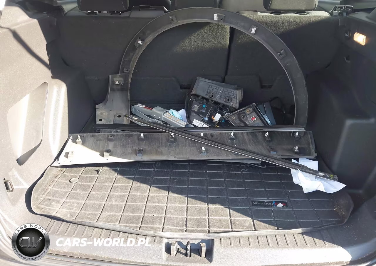 2018 Ford Escape Se VIN:1FMCU0GD6JUD56825 - 12