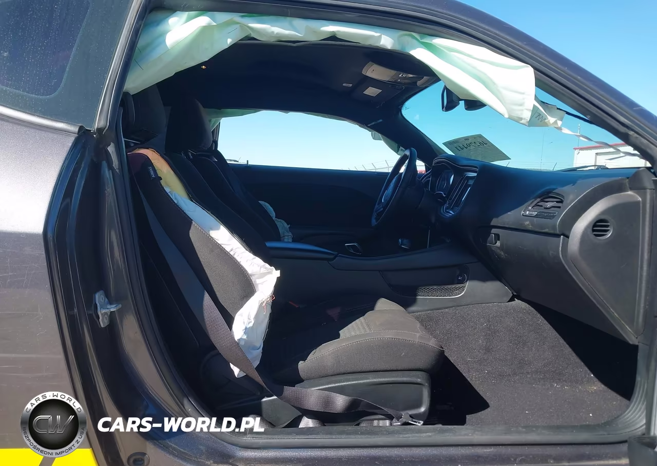 2019 Dodge Challenger Sxt VIN:2C3CDZAG4KH731972 - 5
