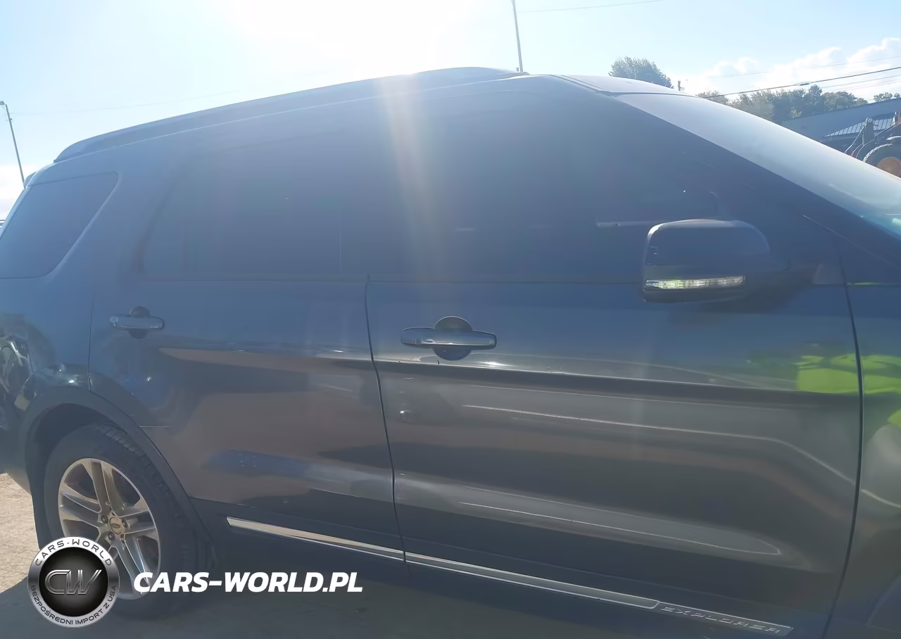 2016 Ford Explorer Xlt VIN:1FM5K8D85GGB00543 - 12