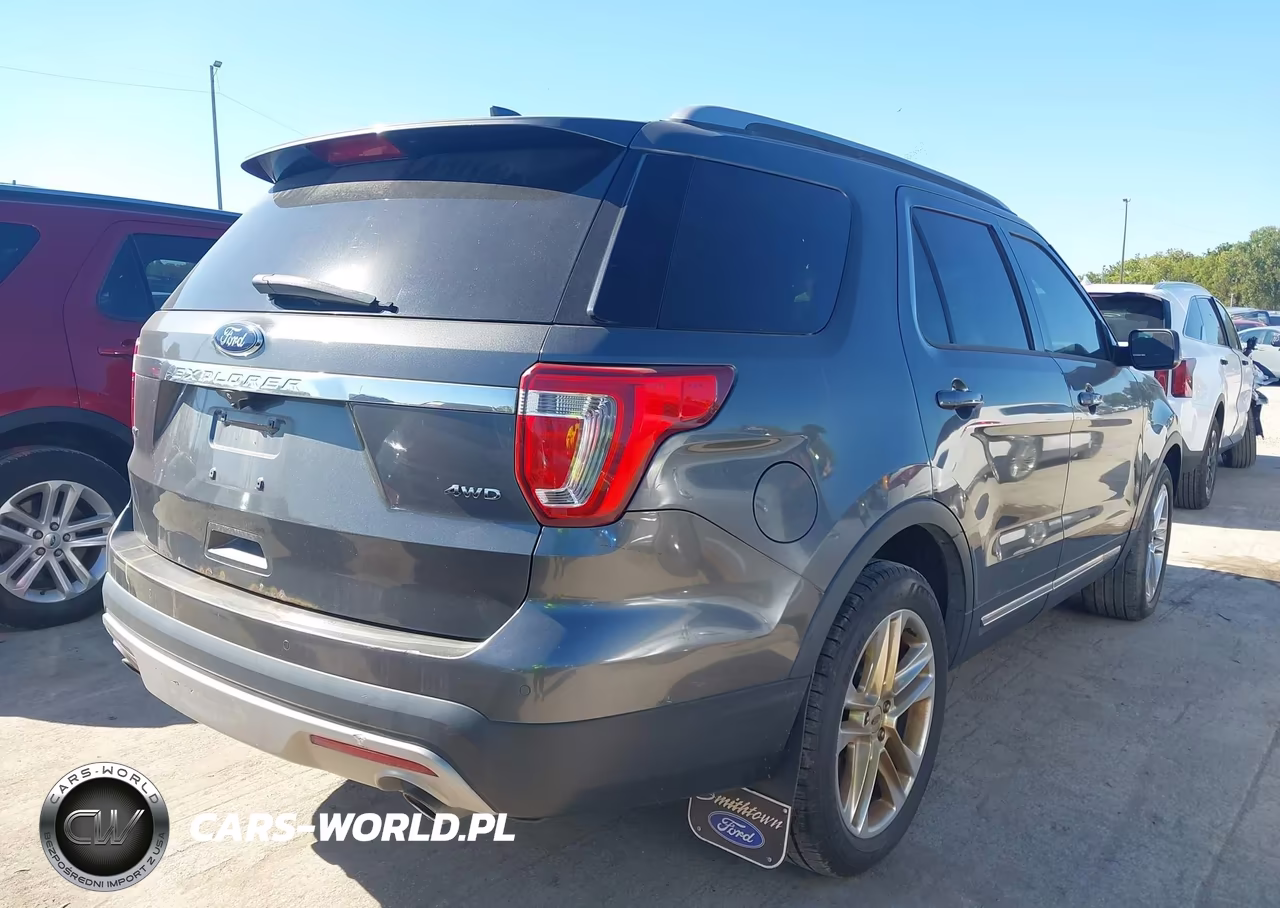 2016 Ford Explorer Xlt VIN:1FM5K8D85GGB00543 - 4