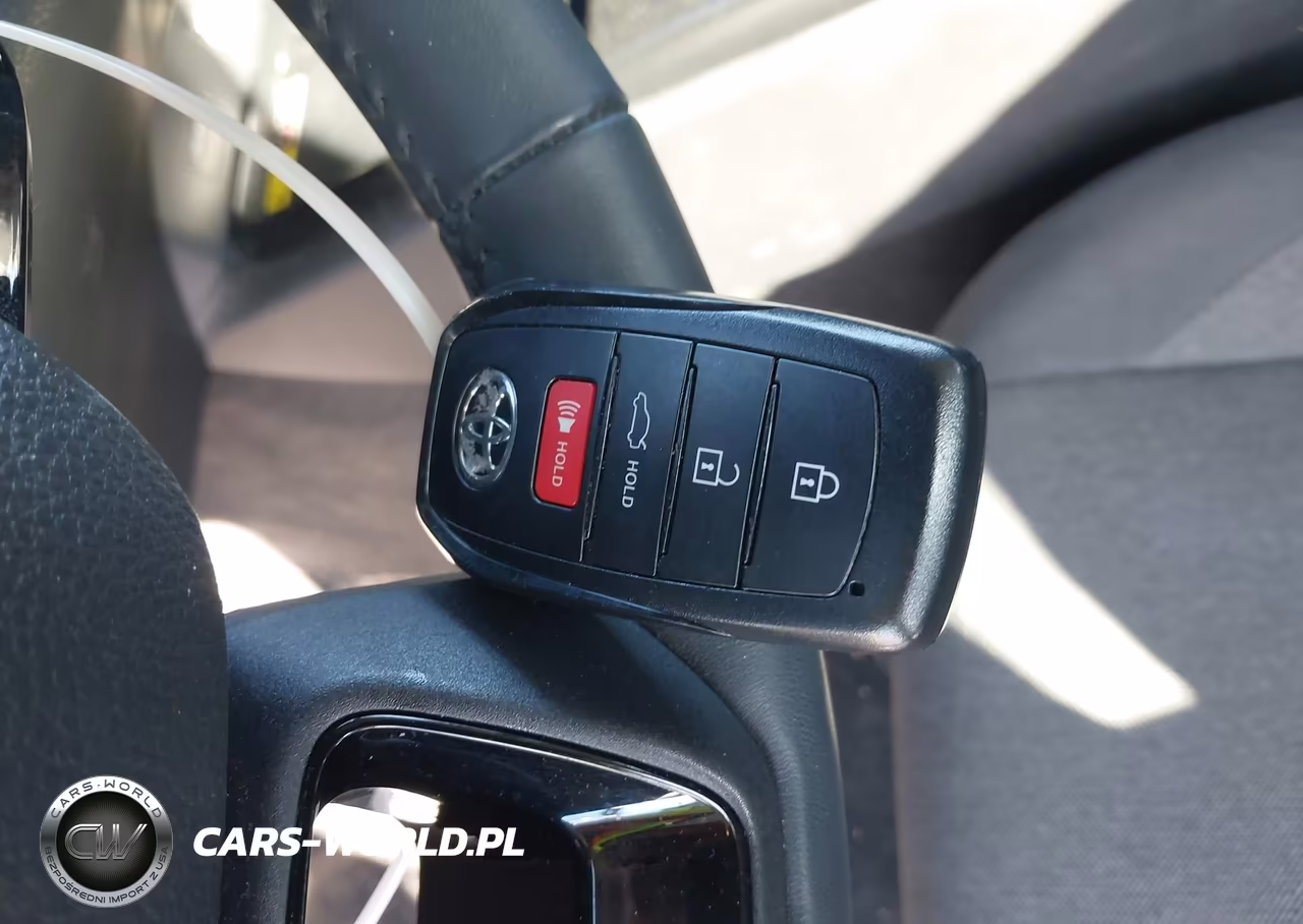 2025 Toyota Camry Le VIN:4T1DBADK6SU033170 - 11