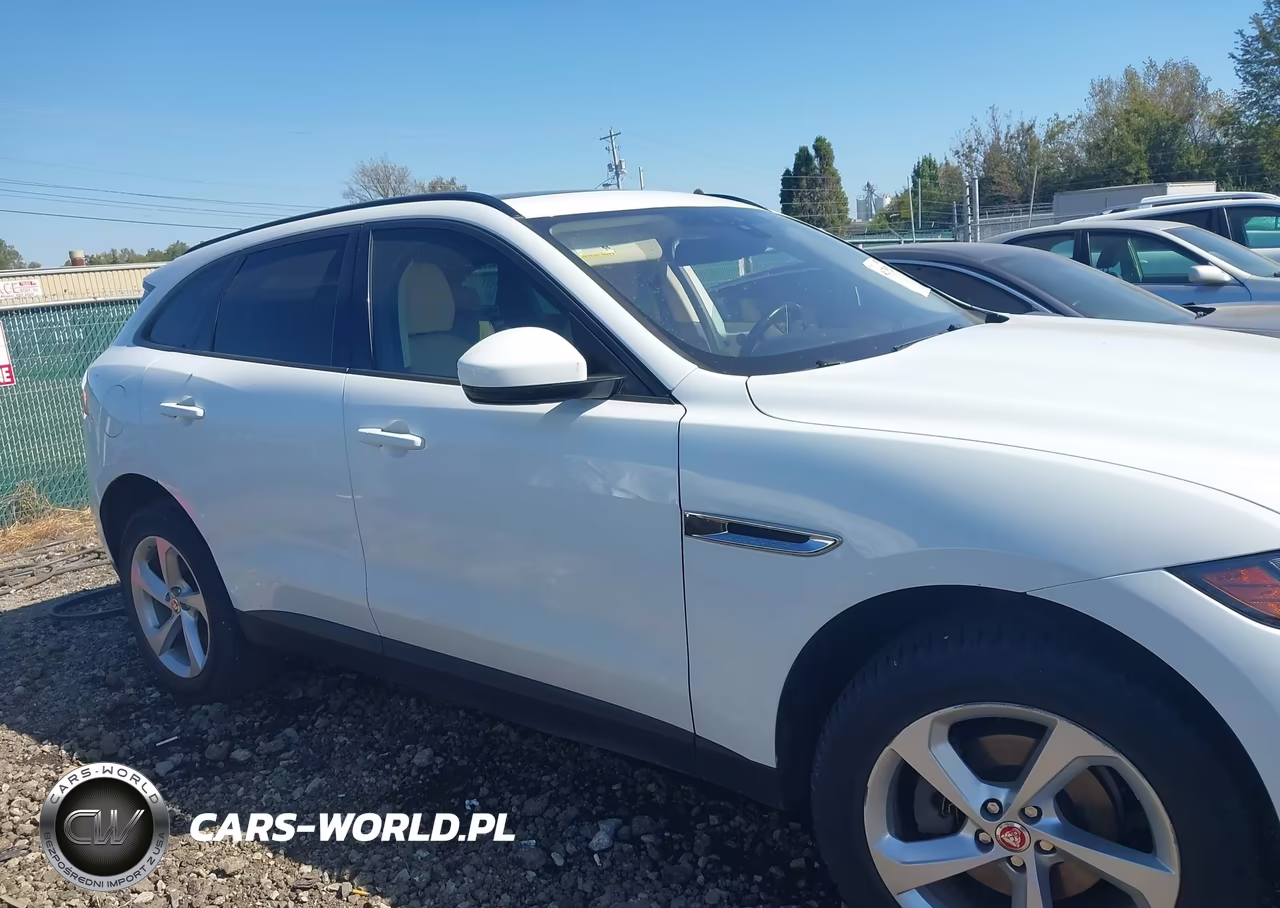 2018 Jaguar F-Pace 25T Premium VIN:SADCJ2FX0JA290119 - 14