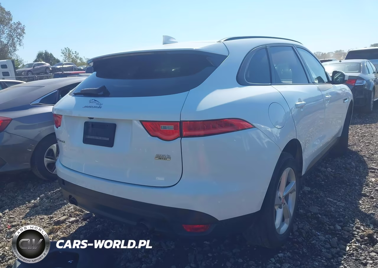 2018 Jaguar F-Pace 25T Premium VIN:SADCJ2FX0JA290119 - 17