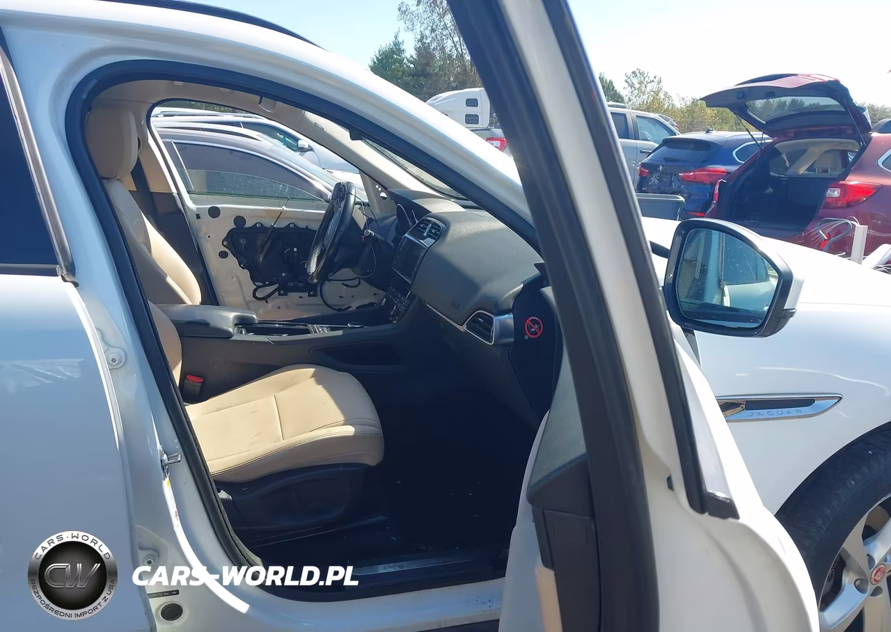 2018 Jaguar F-Pace 25T Premium VIN:SADCJ2FX0JA290119 - 5