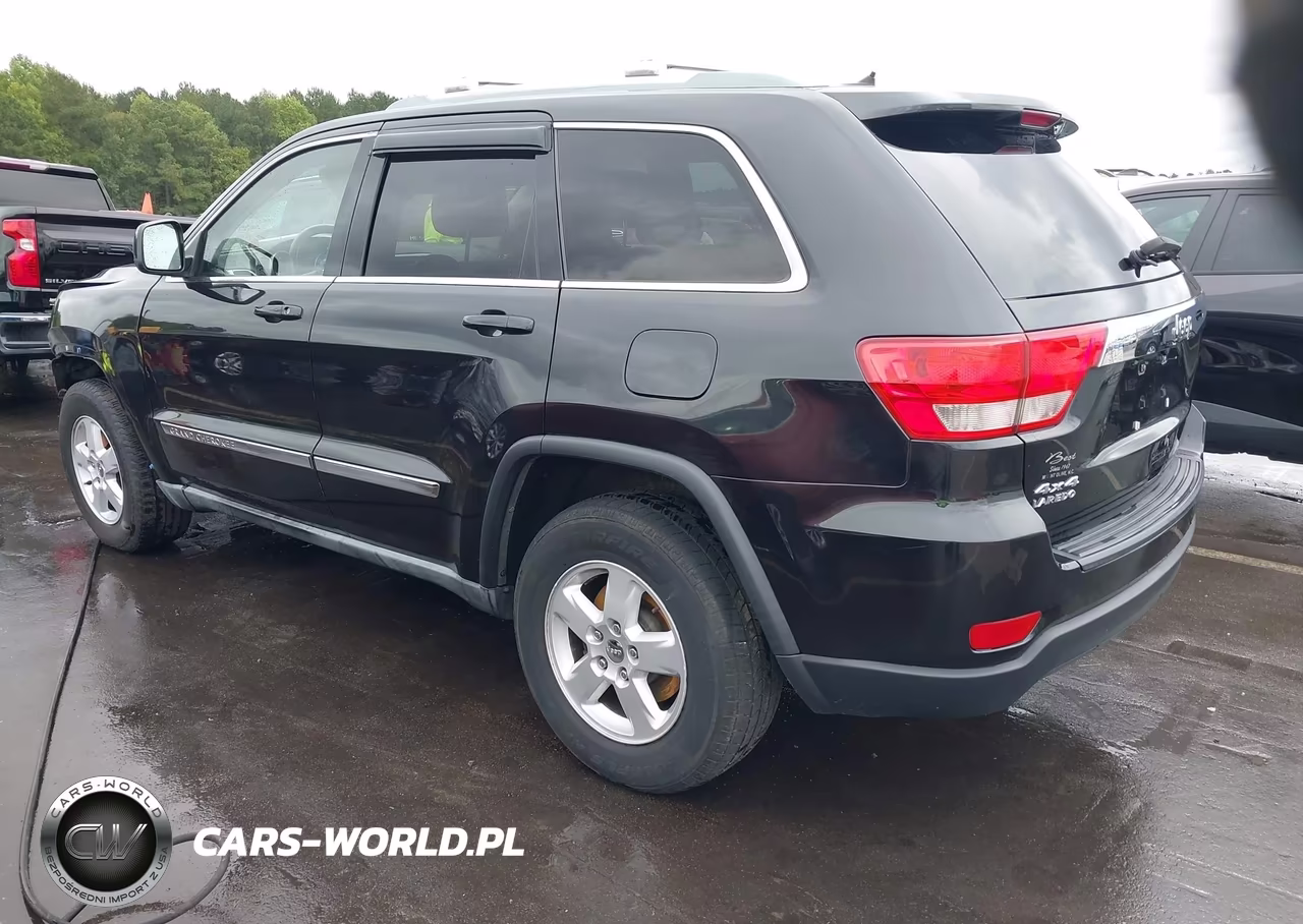 2011 Jeep Grand Cherokee Laredo VIN:1J4RR4GGXBC554665 - 3