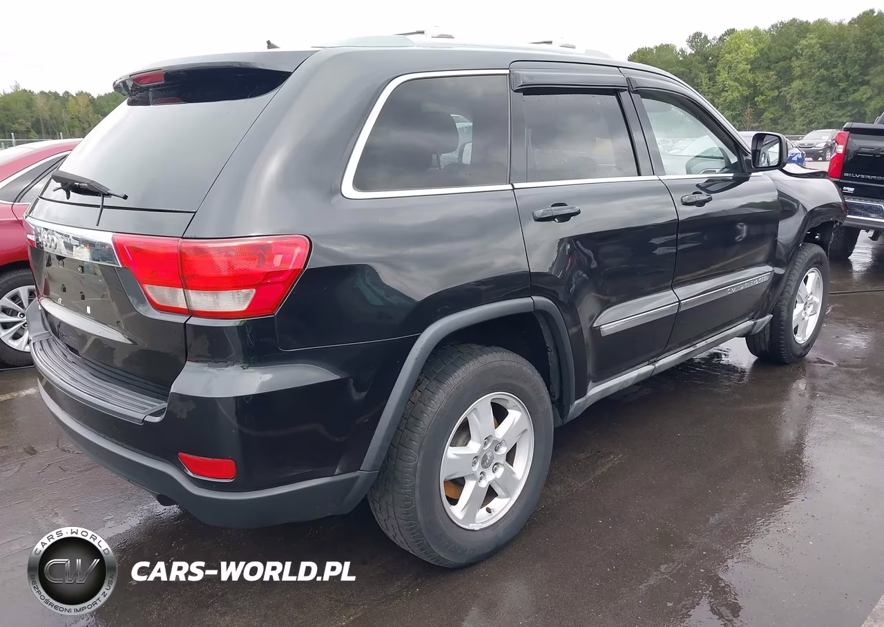 2011 Jeep Grand Cherokee Laredo VIN:1J4RR4GGXBC554665 - 4