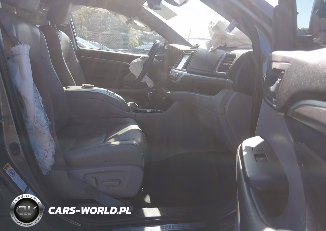 2019 Toyota Highlander Hybrid Limited Platinum VIN:5TDDGRFH8KS053995 - 5