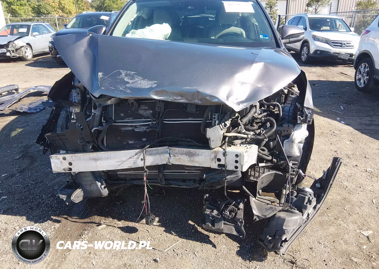 2019 Toyota Highlander Hybrid Limited Platinum VIN:5TDDGRFH8KS053995 - 6